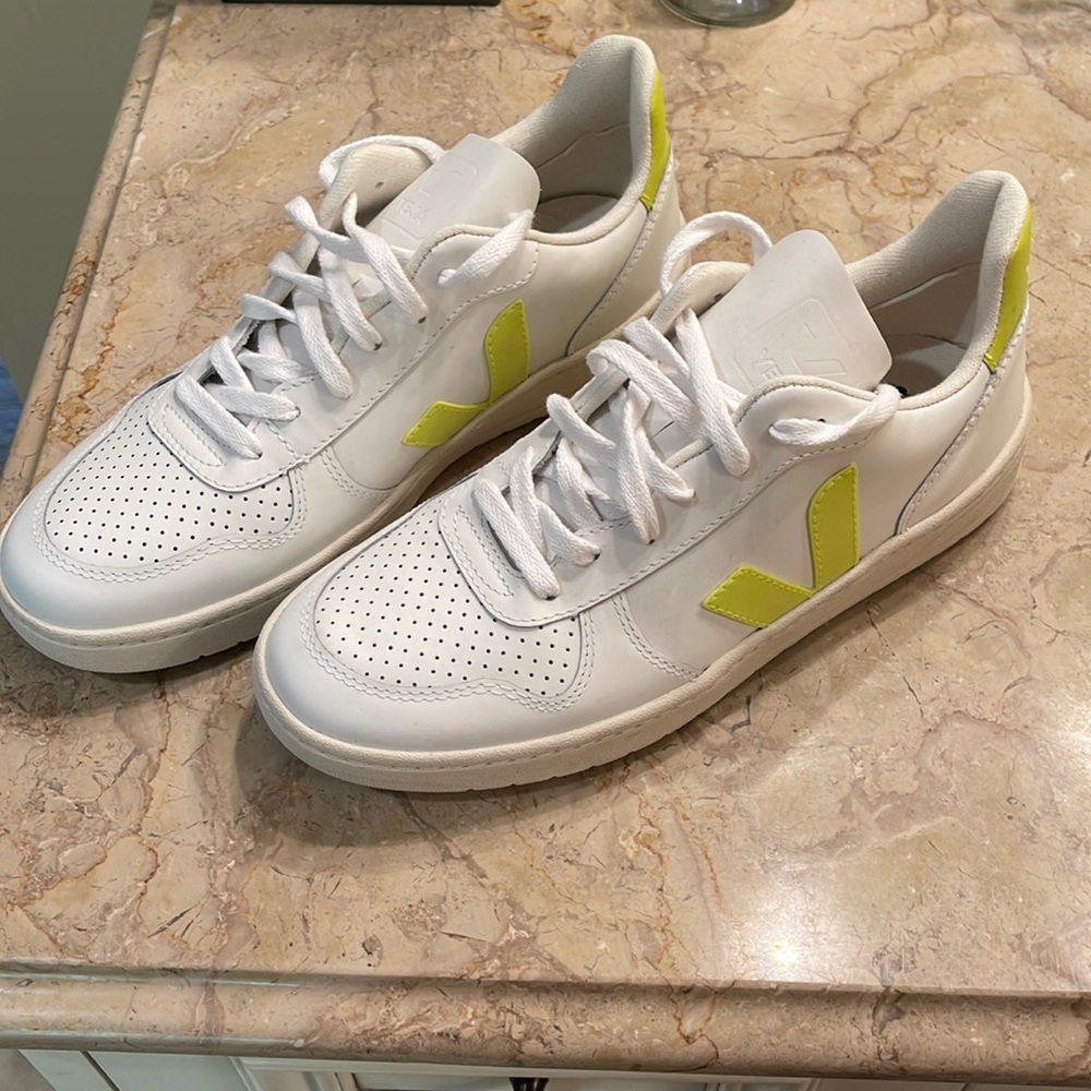 Veja white and neon green/yellow